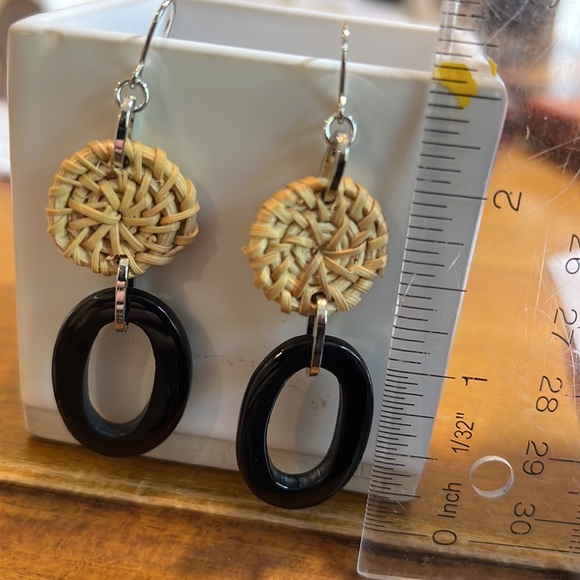 Niko and… Dangle earrings, Bohemian Woven Weave circle, Drop Hoops - Picture 4 of 4